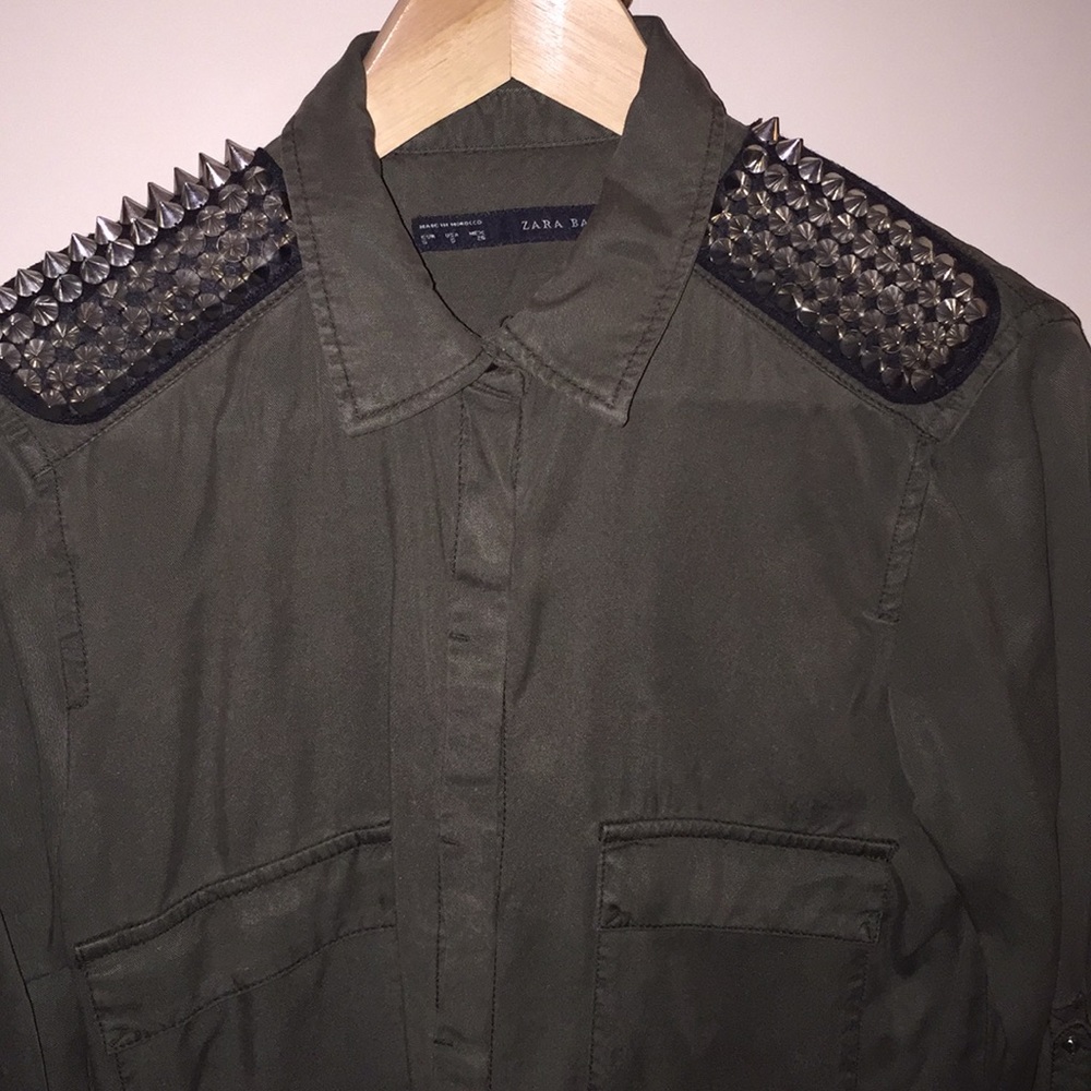 Zara spike shoulder button up in army green.